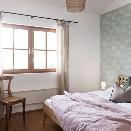 Edelraute Apartment *